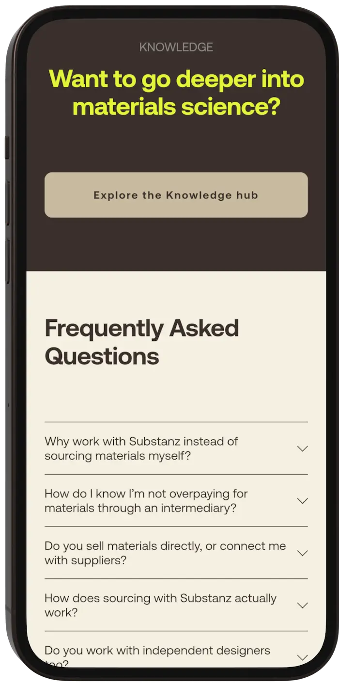 FAQ-Bereich und Knowledge Hub der Substanz Website auf dem Smartphone